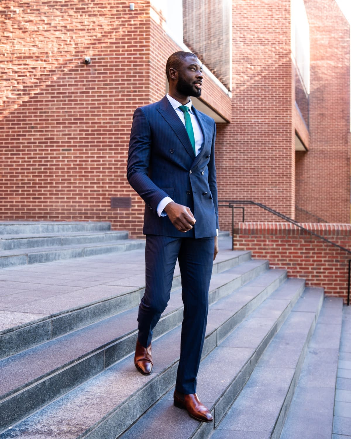 Suits for Short Men: Everything You Need to Know - The Modest Man