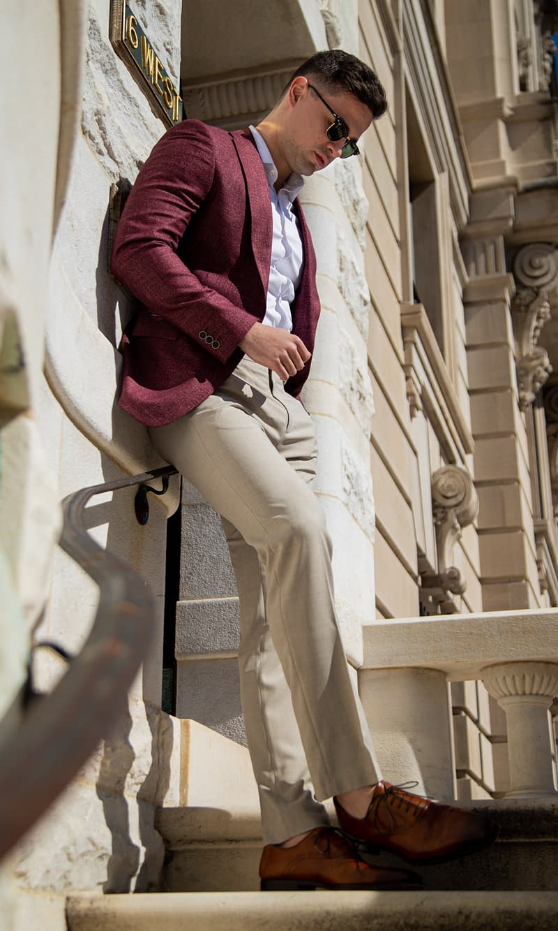 Burgundy blazer deals khaki pants